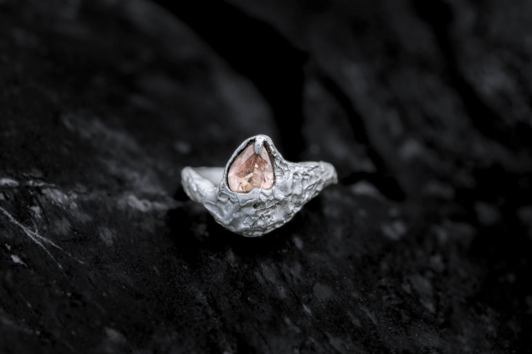 Bespoke section feral ring era atelier